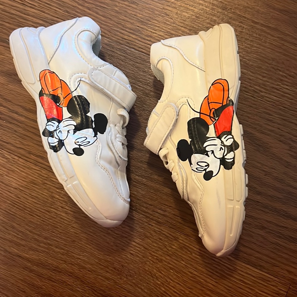 Little kids boys girls gg Mickey Mouse sneakers size 30 / 12 C